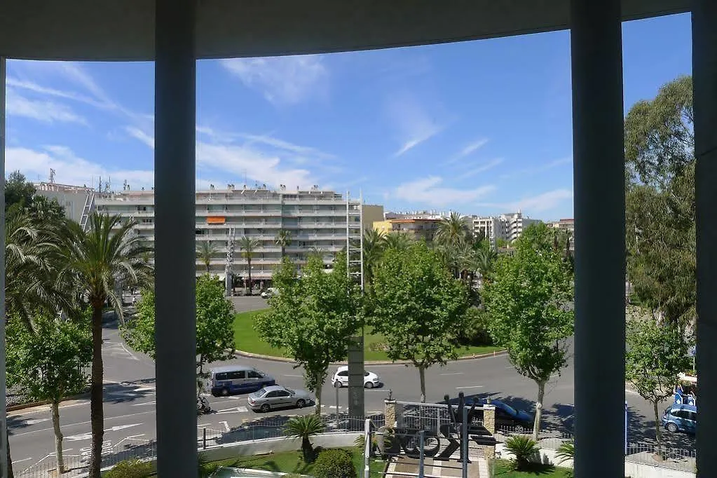 Apartamentos Royal 살루